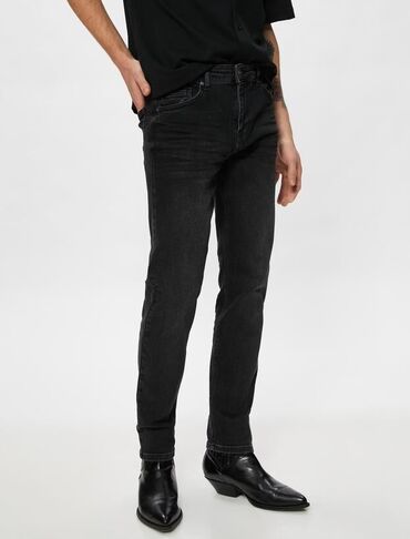 чёрные джинсы: Джинсы