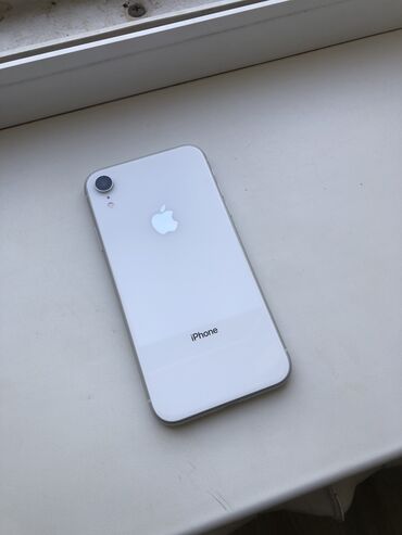 Apple iPhone: IPhone Xr, Б/у, 64 ГБ, Белый, Чехол, 74 %