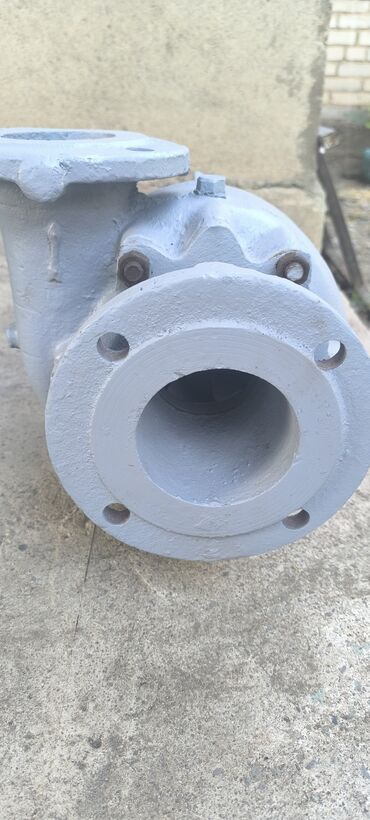 Другое оборудование для бизнеса: Пара центробежных насосов, предназначенных для перекачивания — 10