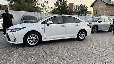 дверь тайота: Toyota Corolla: 2020 г., 1.8 л, Автомат, Гибрид, Седан — 3
