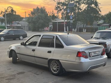 дево лабо: Daewoo Nexia: 2011 г., 1.6 л, Механика, Бензин, Седан