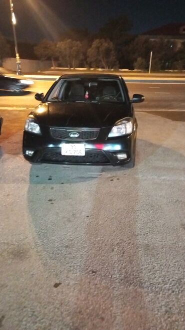 Kia: Kia Rio: 1.4 l | 2010 il Sedan — 10