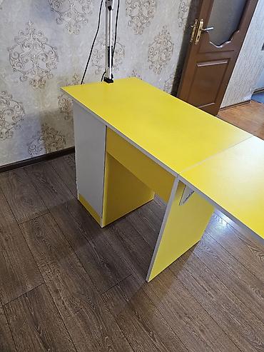 kompüter stol: Düz masa, Polkasız, Siyirməli, Sadə laminat — 2