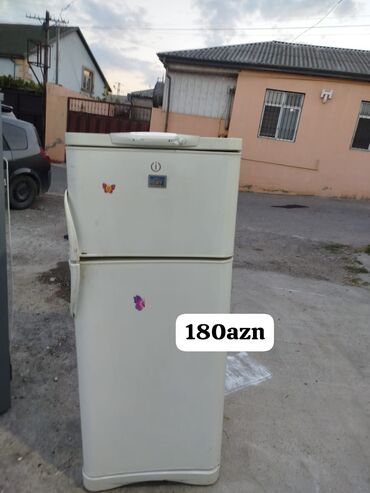 iki qapılı soyuducu: 2 qapılı Indesit Soyuducu Satılır, rəng - Ağ
