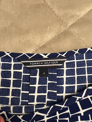 hilfiger: Tommy Hilfiger qadın bluzası - Model: qısa qol, sərbəst/relaks kəsim — 3