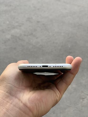Apple iPhone: IPhone 11, белый цвет - Дисплей 6.1", Liquid Retina HD - Две основные — 3