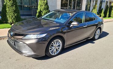 Toyota: Toyota Camry: 2018 г., 2.5 л, Вариатор, Гибрид, Седан