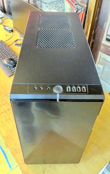 Ostali kompjuterski delovi: Fractal Design Define 4 Black Pearl Sound Proof 12kg Čelika Obloženo — 2