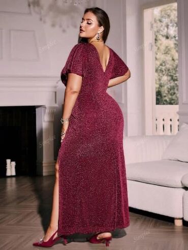 Haljine: Cena 4300 din. Zelena i crvena boja Vel 0XL,1XL,2XL,3XL,4XL,5XL — 10