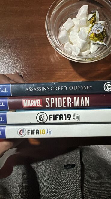 fifa 2022: Hamısı birlikdə satılır 69azn ASSASİNS 35 azn Spiderman 30azn