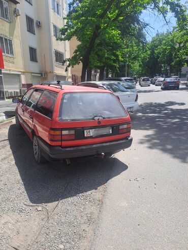 пасат б5 2004: Volkswagen Passat: 1991 г., 1.8 л, Механика, Бензин, Универсал