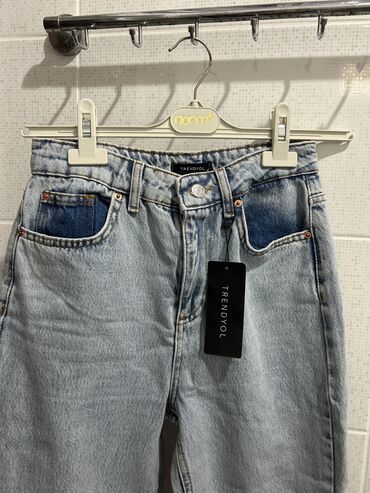 Cinslər: Trendyol düz jeans 34 ölçü s. Təzədi̇r geyi̇ni̇lməyi̇b