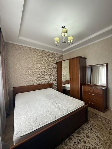 Долгосрочная аренда квартир: 3 комнаты, Риэлтор, С мебелью полностью — 3