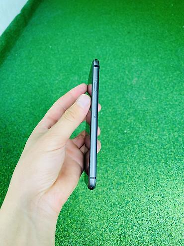 socket 1155: IPhone 8, цвет Space Gray (черный) В хорошем состоянии - Модель — 5