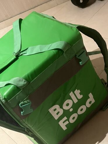 Professional sobalar: Bolt Food loqosu ilə yaşıl rəngli termal çanta, qida çatdırılması üçün
