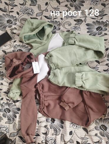 Верхняя одежда: Детская верхняя одежда и комбинезоны!!! Все новое!!! фирменное — 12