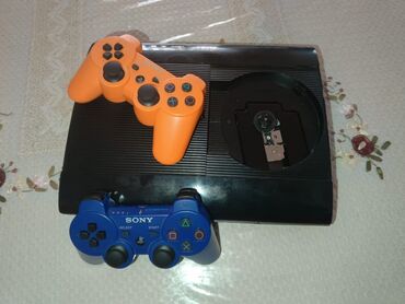PS2 & PS1 (Sony PlayStation 2 & 1): Qara rəngdə Sony PlayStation 3 super slim oyun konsolu iki ədəd fərqli