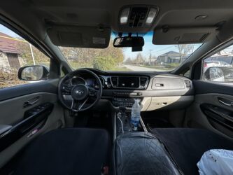 Kia: Kia Carnival: 2017 г., 2.2 л, Автомат, Дизель, Минивэн — 8
