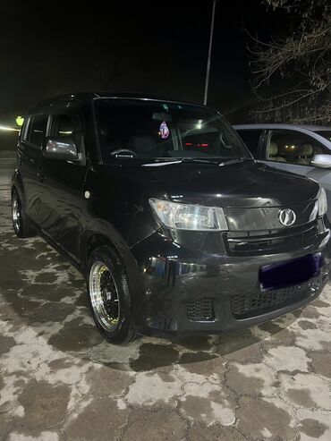 Toyota: Toyota bB: 2007 г., 1.3 л, Автомат, Бензин, Хэтчбэк