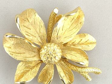 Pin, condition - Perfect