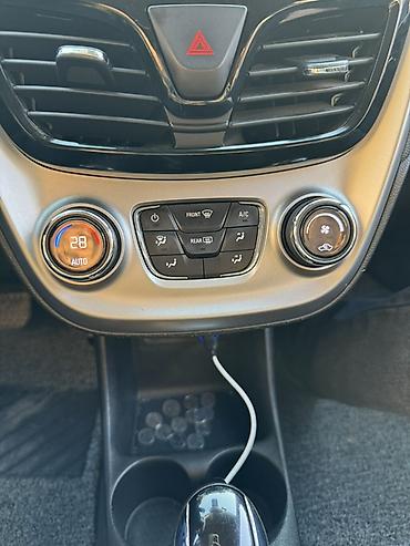 Chevrolet: Chevrolet Spark: 2017 г., 1 л, Автомат, Бензин, Хэтчбэк — 8