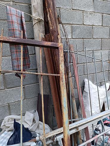 магазиг: Ворота.2 калитки ориентировочно): большие ст около 2,0–2,2 м высотой и — 5