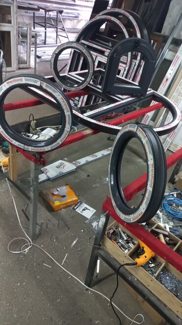 Pəncərələrin quraşdırılması, montajı: Plastik yumru pəncərələr. Ağ. Boz. Kariçnivi. Tund — 14