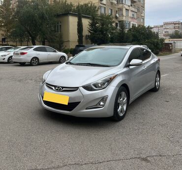 Hyundai: İli 2015 Mator 1.8 Probek 128000 Avdomobil ela veziyetdedir hecbir