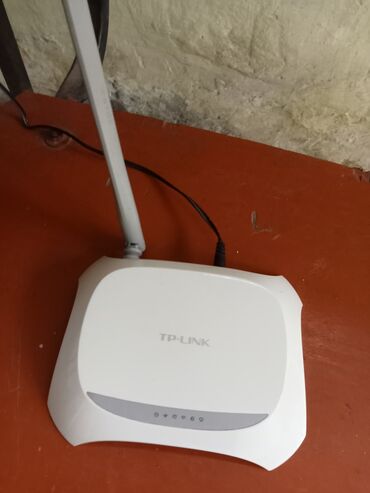 tenda wifi com: TP-link Wifi Modem yaxşı işlək vəziyyətdədir, az işlənib. Nizami