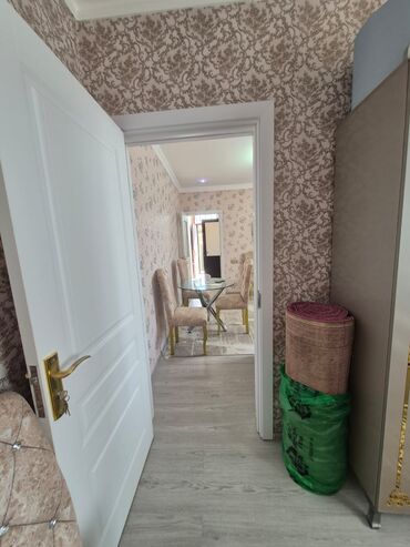 Qonaq otağı dəstləri: Yeni, Divan — 13