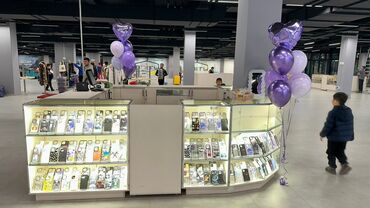 островок в торговом центре: Продаю готовые витрины для аксессуаров и не только! Состояние очень
