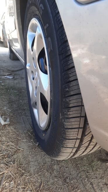 Hyundai: Hyundai Elantra: 1.6 l | 2004 il Sedan — 11