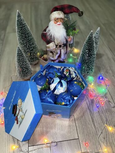 Ёлочные шары и украшения: Новогодний декор 🎄