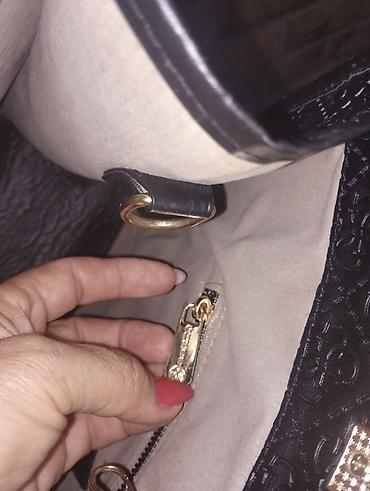 aldo jagodina: Torba orginal Guess nošena kratko — 4