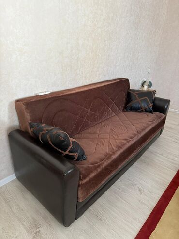 Divan, İşlənmiş, Açılan, Bazalı, Vеlur parça, Çatdırılma yoxdur
