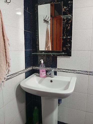 Çanaqlar, tülpanlar: Hamam üçün lavabolar və güzgü dəstləri - Aşağıdan dayaq ayaqlı — 4
