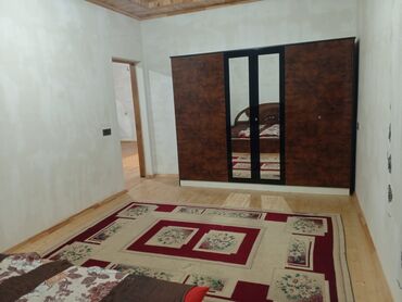 Uzunmüddətli kirayə mənzillər: MastagaKirayə heyət evi verilir karvan restoranindan 900m. Iceride — 2