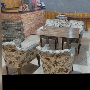 Yataq otağı dəstləri: Kafe restoran uçun 8ədəd masa, 9ədəd kreslo satılır Masanın biri 25₼