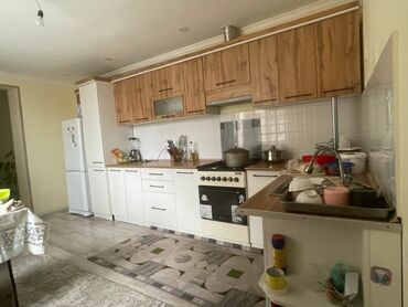 продажа домов в бишкеке: 170 м², 6 комнат, Свежий ремонт Кухонная мебель
