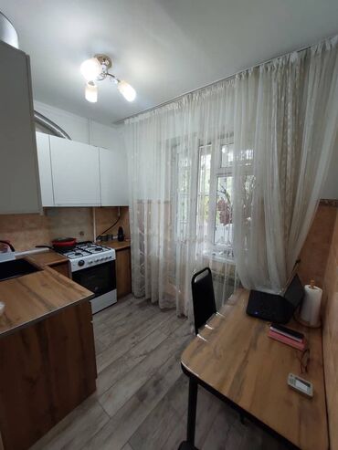 квартира моладая гвардия: 1 бөлмө, 34 кв. м, Жеке план, 2 кабат, Евроремонт