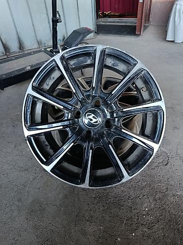 Транспорт: Литые диски Hyundai, комплект из 4 шт. Характеристики: - Диаметр: R17 — 2