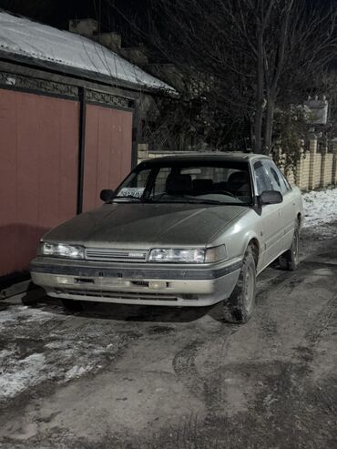 Mazda: Mazda 626: 1990 г., 2 л, Механика, Бензин, Седан