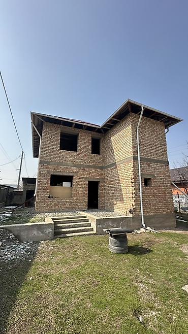 Продажа коттеджей и домов: Продаётся участок с двумя домами в отличной локации — Бердибаева / — 1