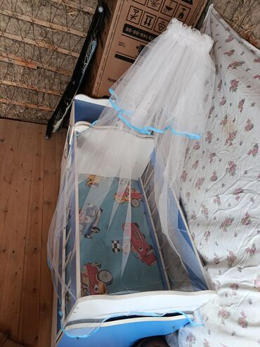 Beşiklər: Oğlan və qız üçün, İşlənmiş, Dördbucaq, Beşik, Dəst ilə, Matras ilə, Yellənmə mexanizmsiz — 5