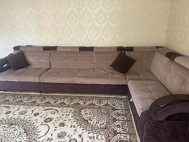 Угловые диваны: Угловой диван, C подушками — 1