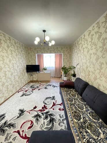 прадаю дом токмок: 3 комнаты, 62 м², 105 серия, 4 этаж, Старый ремонт