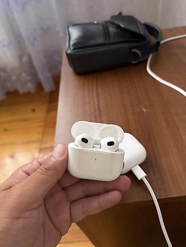 jbl qulaqciqlar: Air pods 3 Orjinal sadəcə qulaqcığın özüdü yenisini aldım deyə — 2