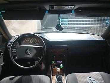 Продажа авто: Mercedes-Benz W124: 1988 г., 2.3 л, Механика, Бензин, Седан — 9