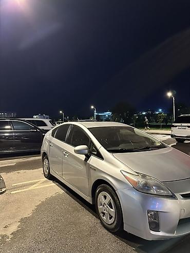 спойллер: Toyota Prius: 2011 г., 1.8 л, Вариатор, Гибрид, Хэтчбэк — 2