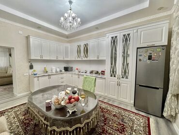 үй ижарага: 200 кв. м, 5 бөлмө